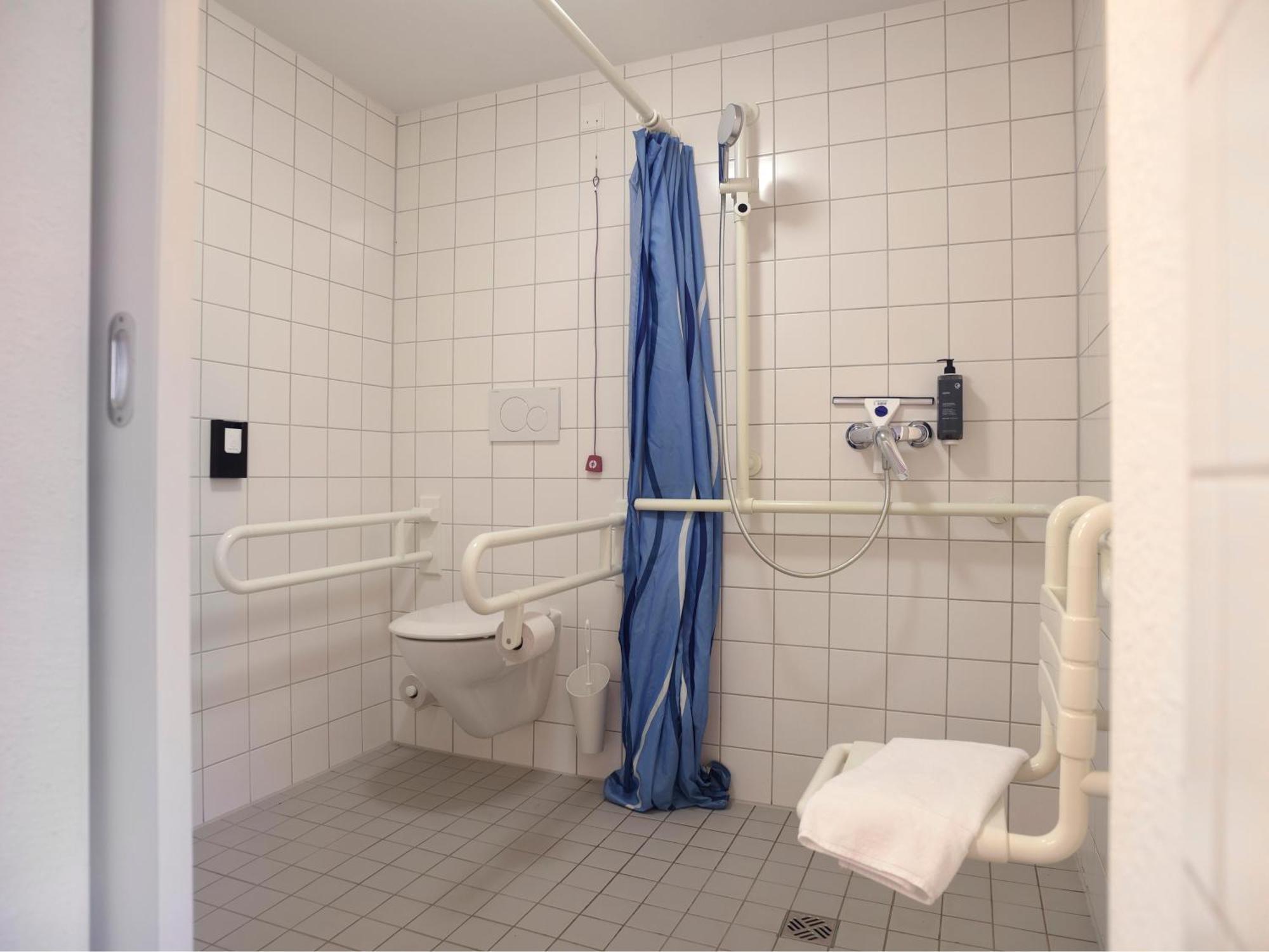 B&B Hotel Rostock-Broderstorf Εξωτερικό φωτογραφία