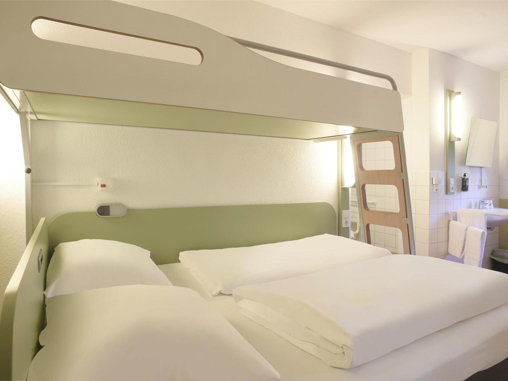 B&B Hotel Rostock-Broderstorf Εξωτερικό φωτογραφία