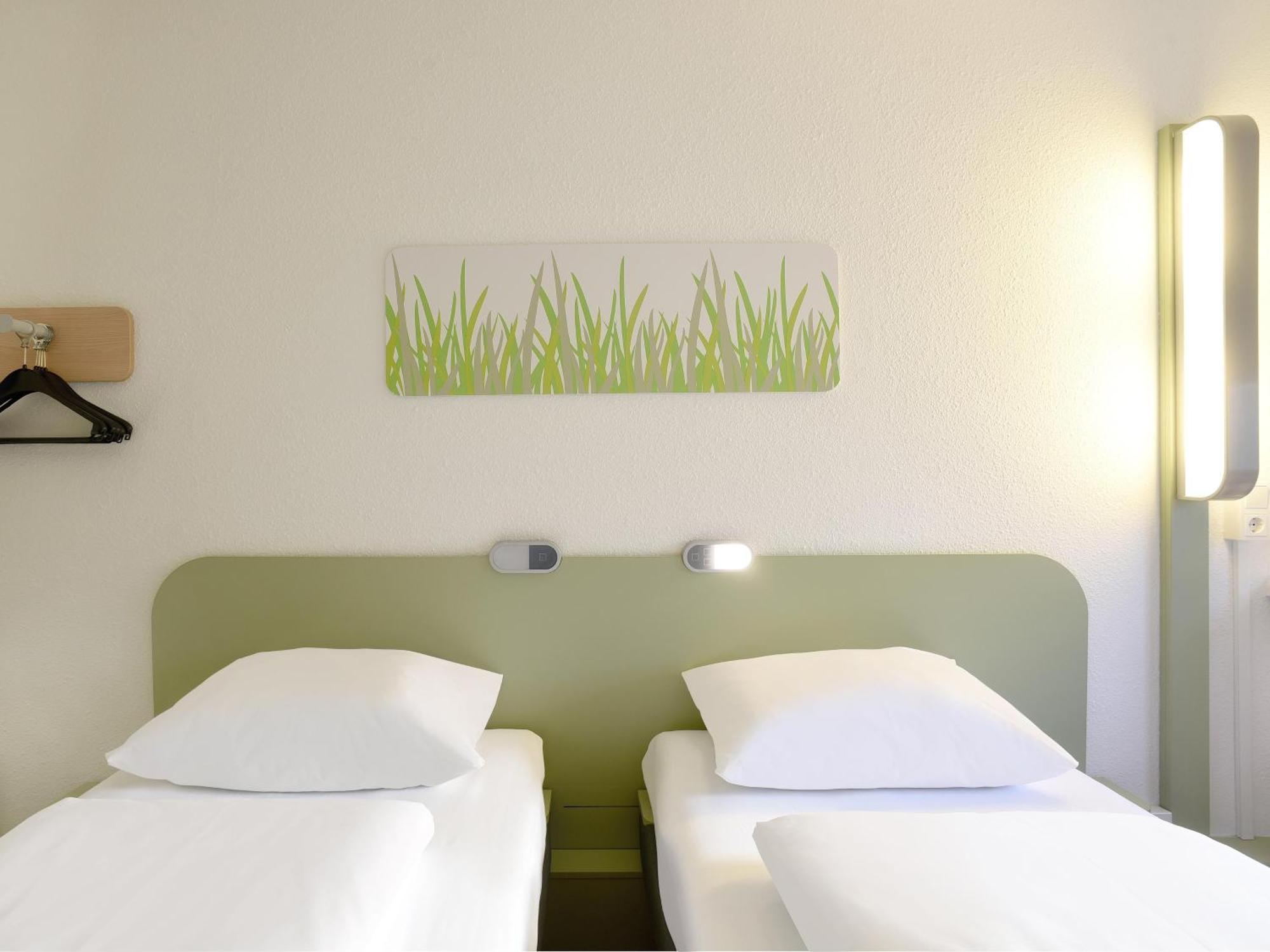B&B Hotel Rostock-Broderstorf Εξωτερικό φωτογραφία
