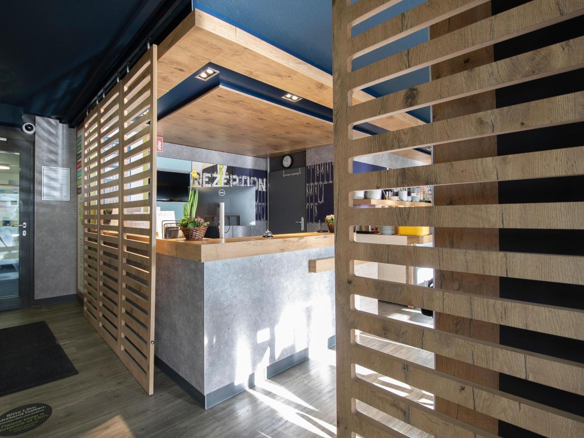 B&B Hotel Rostock-Broderstorf Εξωτερικό φωτογραφία